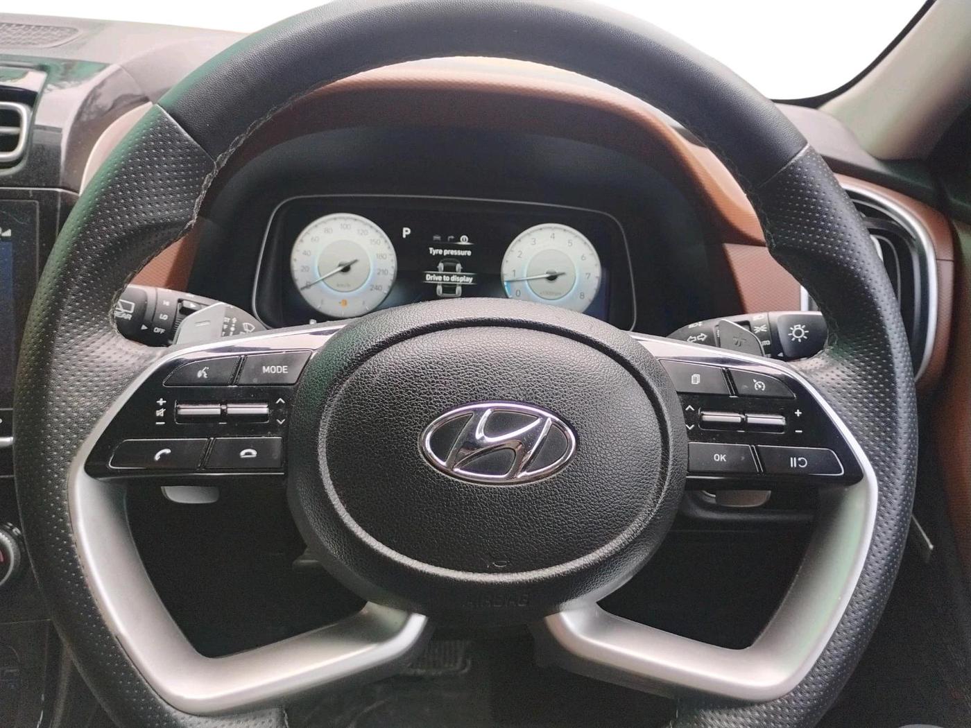 2021 Hyundai ALCAZAR PLATINUM (O) 6STR 2.0 AT, Petrol, Automatic, 44,015 km, interior