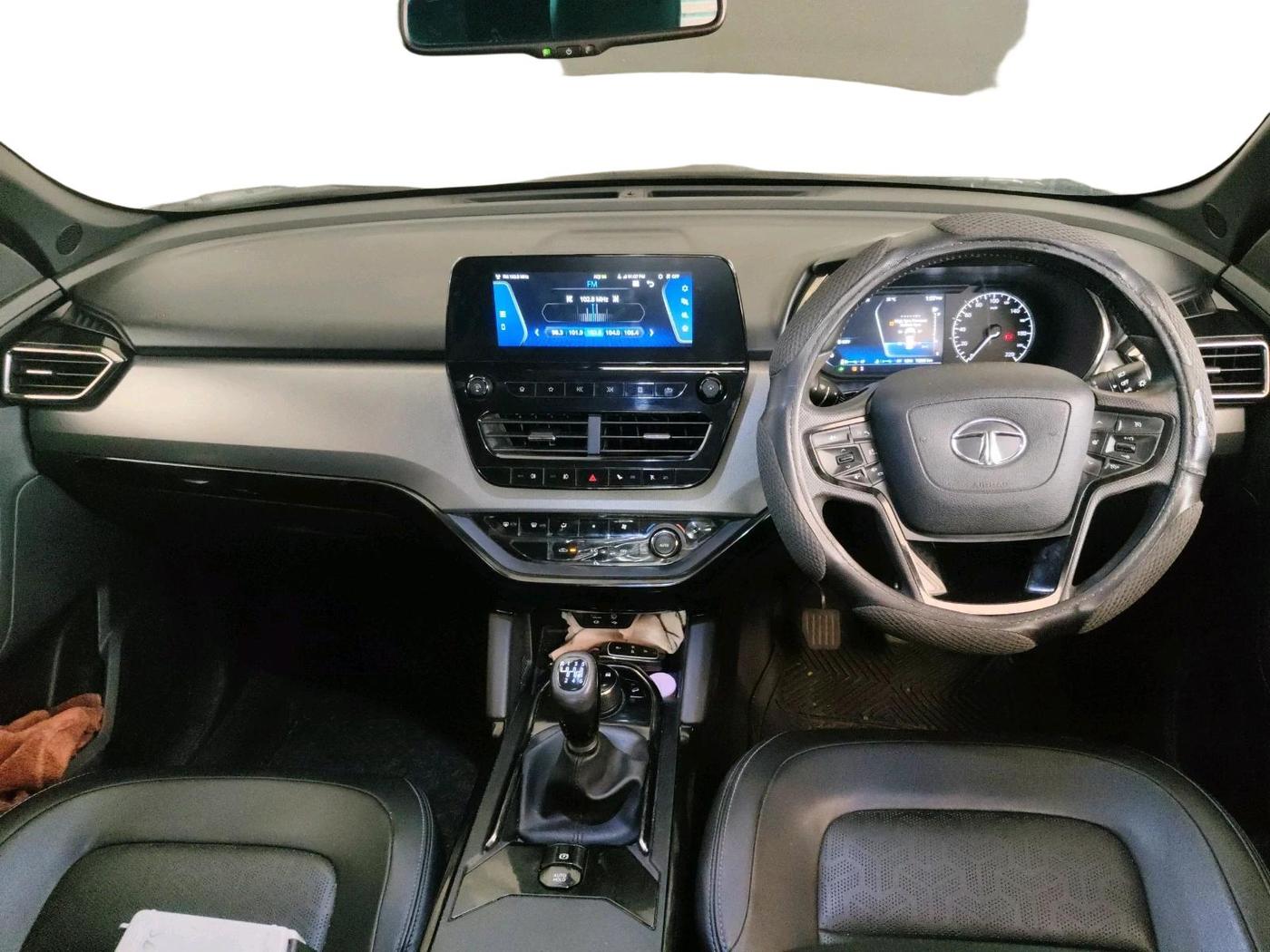 2022 Tata Safari XZ PLUS DARK EDITION, Diesel, Manual, 73,596 km, interior