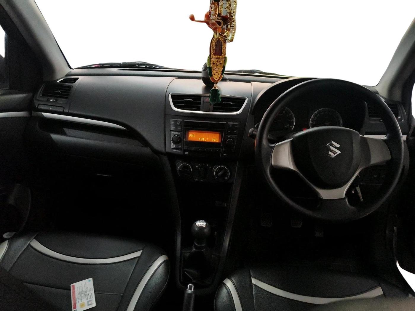 2014 Maruti Swift VXI, Petrol, Manual, 32,122 km, interior