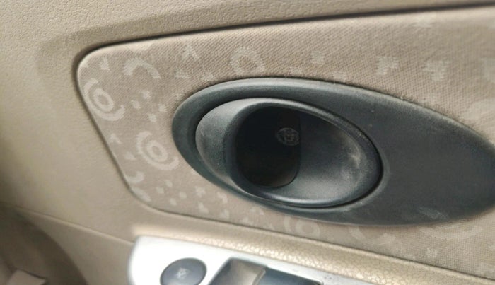 2011 Chevrolet Spark LT 1.0 LPG, Petrol, Manual, 1,00,147 km, interior