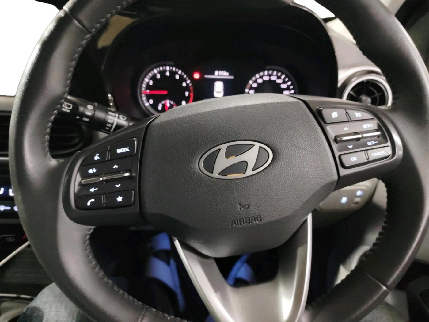 2024 Hyundai GRAND I10 NIOS ASTA 1.2 KAPPA VTVT, Petrol, Manual, 34,088 km, interior