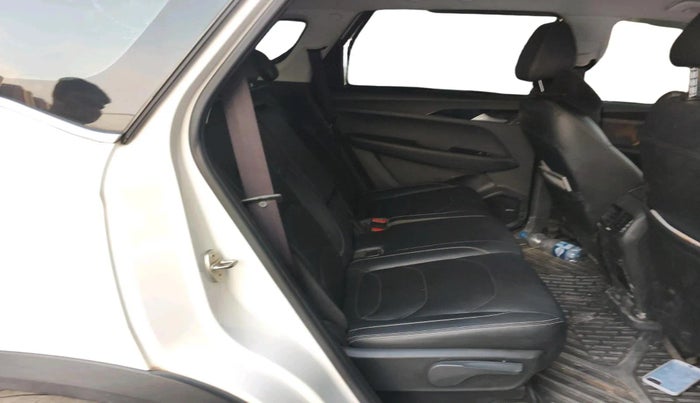 2020 MG HECTOR SMART 2.0 DIESEL, Diesel, Manual, 1,47,691 km, interior