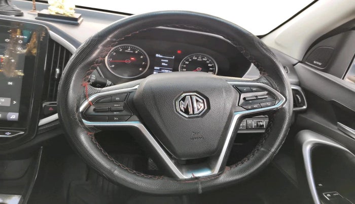 2020 MG HECTOR SMART 2.0 DIESEL, Diesel, Manual, 1,47,691 km, interior