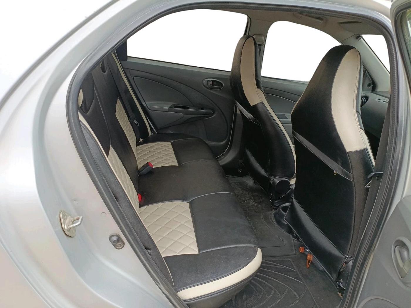2012 Toyota Etios G, Petrol, Manual, 2,81,911 km, interior