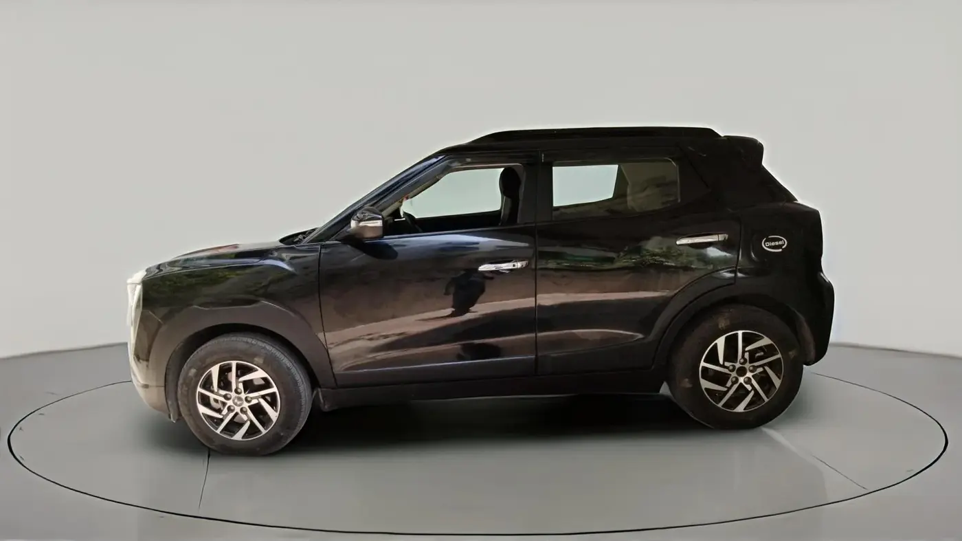 2025 Mahindra XUV 3XO AX5 1.5 Turbo Diesel, Diesel, Manual, 13,469 km, exterior