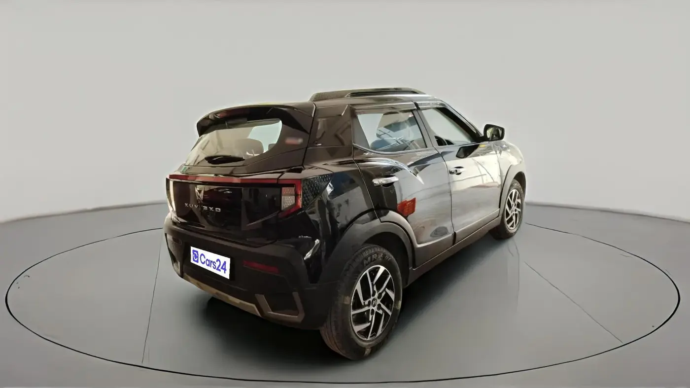 2025 Mahindra XUV 3XO AX5 1.5 Turbo Diesel, Diesel, Manual, 13,469 km, exterior