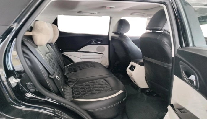 2025 Mahindra XUV 3XO AX5 1.5 Turbo Diesel, Diesel, Manual, 13,469 km, interior