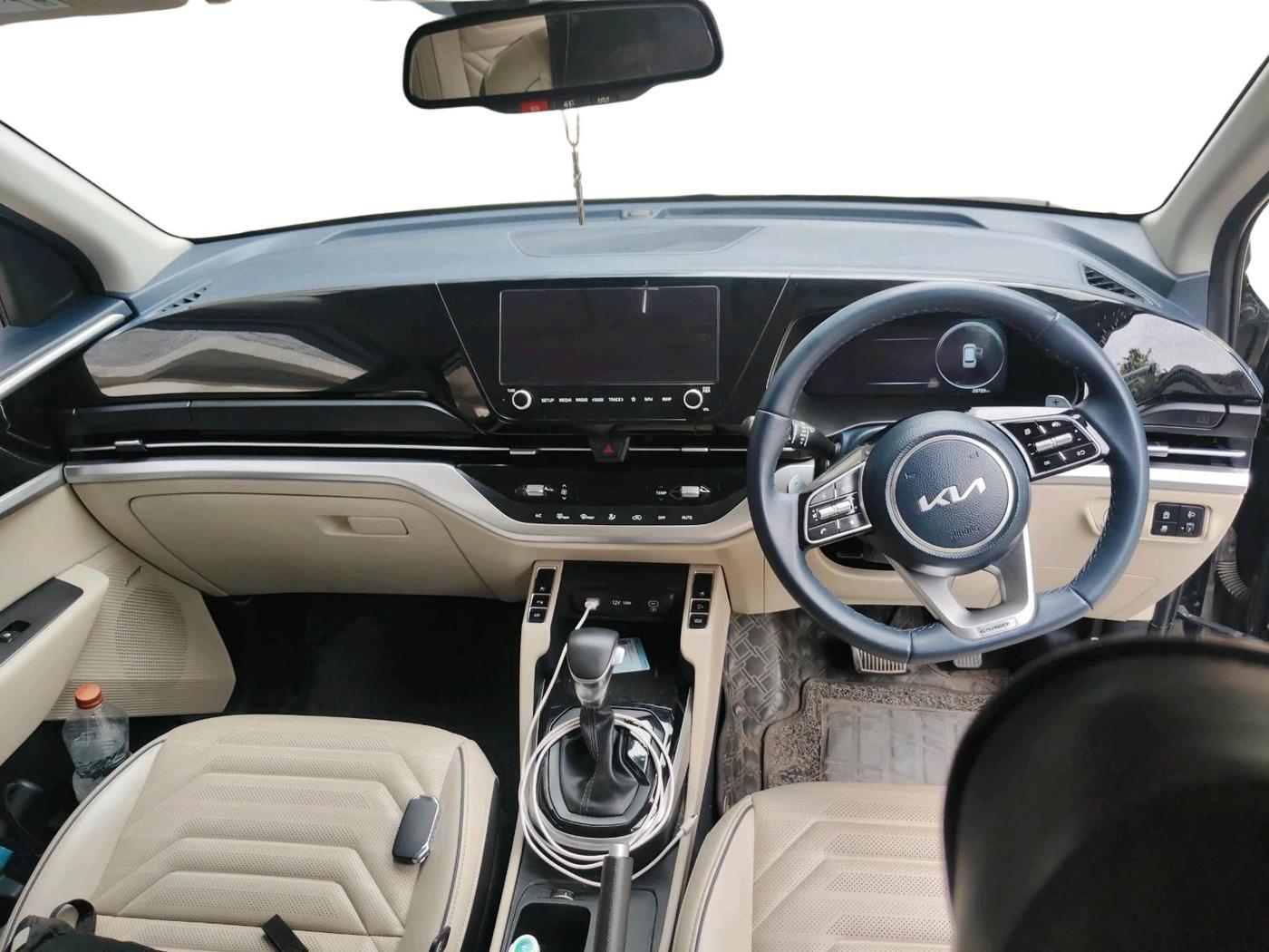 2024 KIA CARENS LUXURY PLUS 1.5 PETROL DCT 7 STR, Petrol, Automatic, 28,729 km, interior