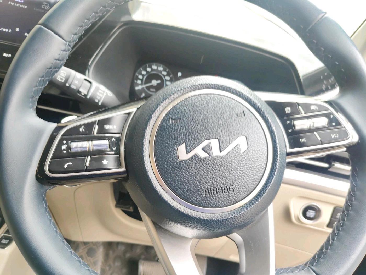 2024 KIA CARENS LUXURY PLUS 1.5 PETROL DCT 7 STR, Petrol, Automatic, 28,729 km, interior