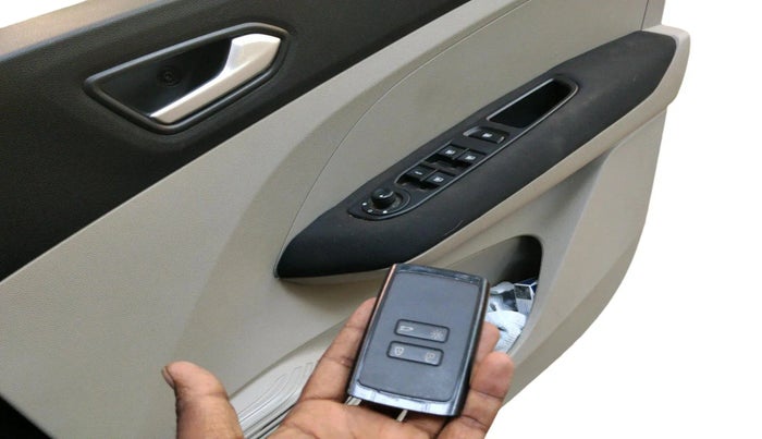 2021 Renault TRIBER RXZ, Petrol, Manual, 34,260 km, interior