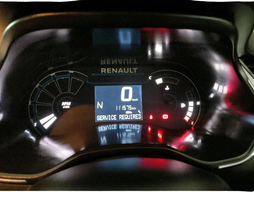 2021 Renault TRIBER RXZ AMT, Petrol, Automatic, 1,11,575 km, interior