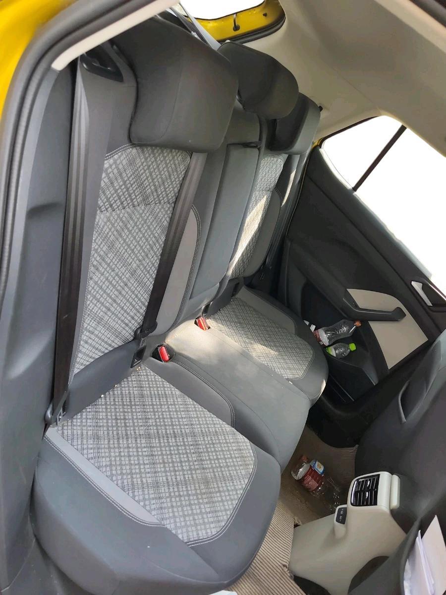 2022 Volkswagen TAIGUN HIGHLINE 1.0 TSI MT, Petrol, Manual, 47,489 km, interior