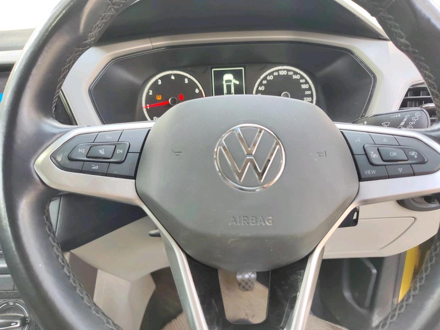 2022 Volkswagen TAIGUN HIGHLINE 1.0 TSI MT, Petrol, Manual, 47,489 km, interior