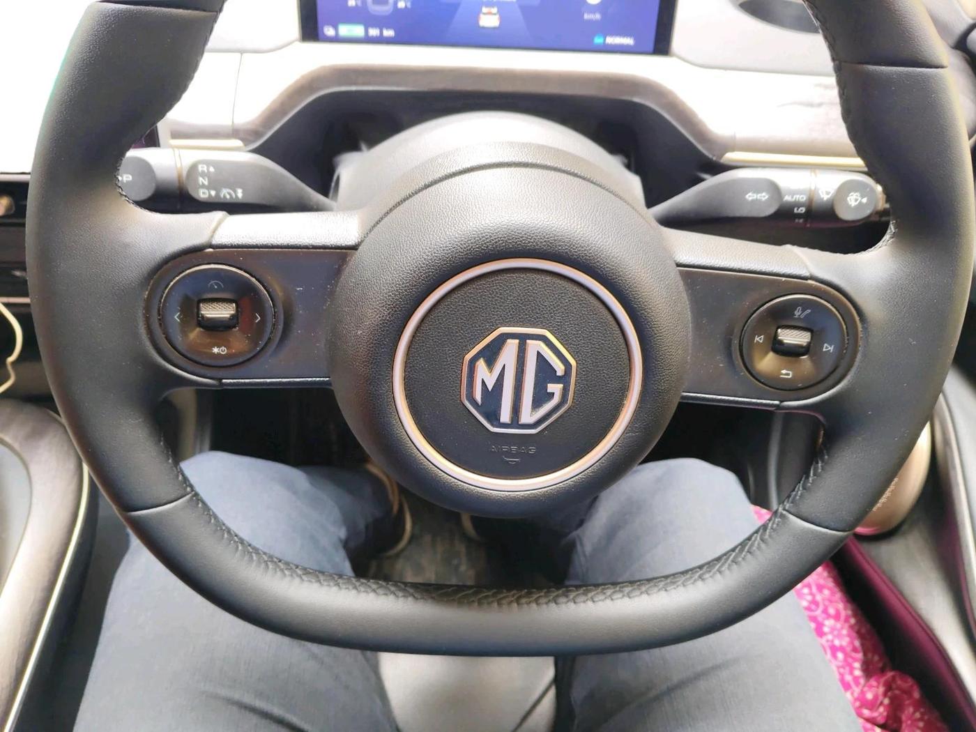 2024 MG Windsor EV Exclusive, Electric, Automatic, 46,409 km, interior