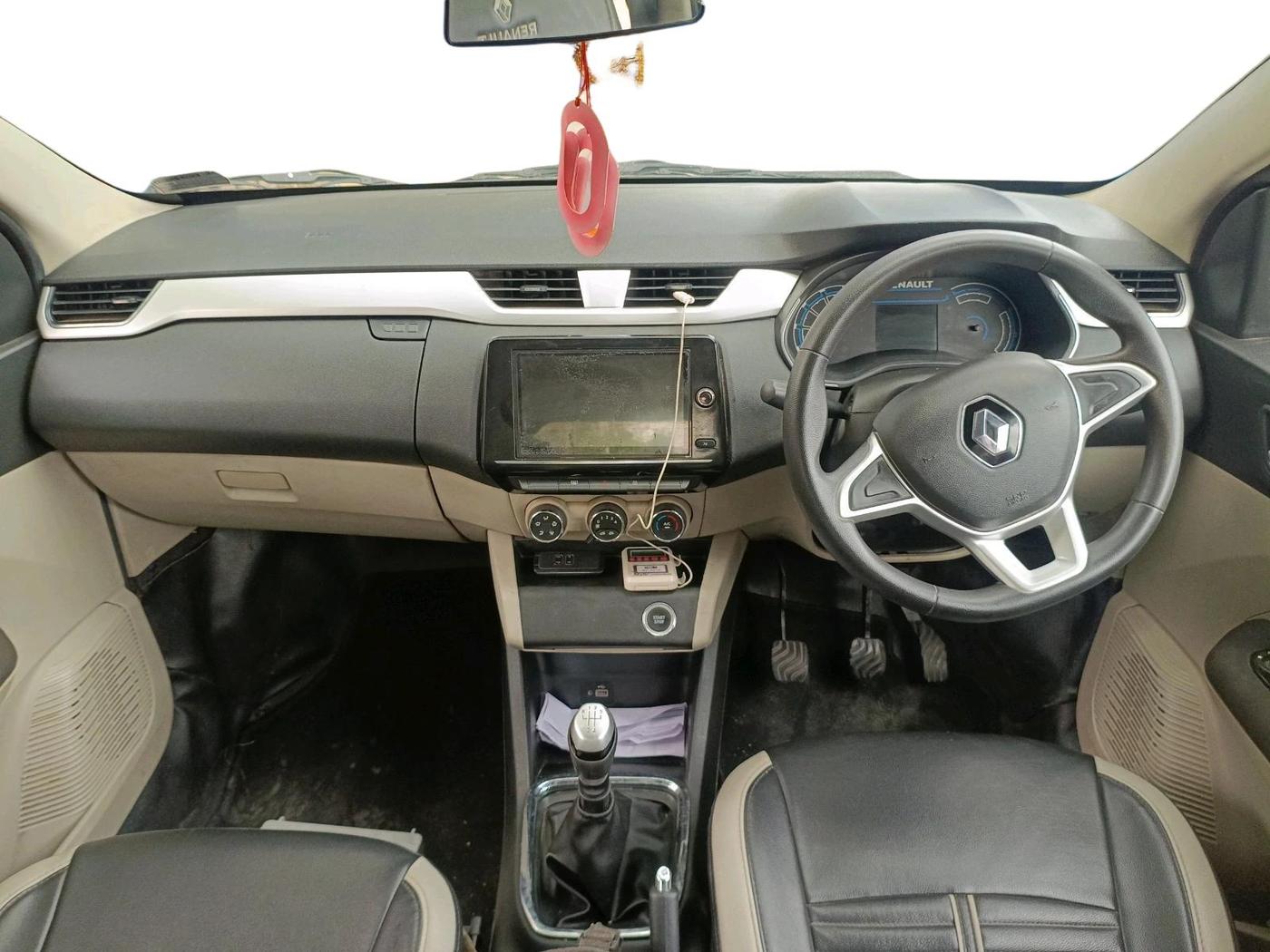 2019 Renault TRIBER RXZ, Petrol, Manual, 65,000 km, interior