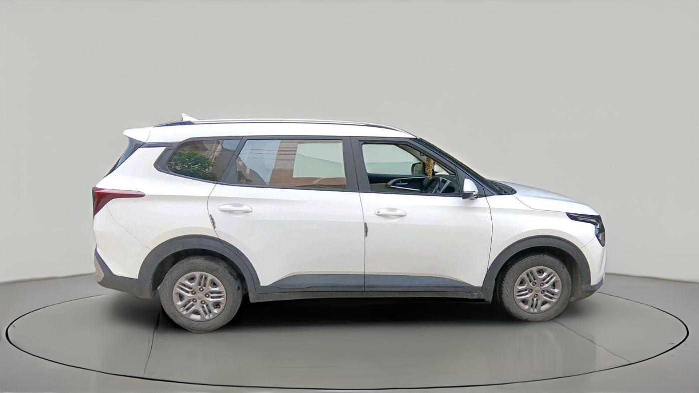 2022 KIA CARENS PRESTIGE 1.5 PETROL 7 STR, Petrol, Manual, 45,771 km, exterior
