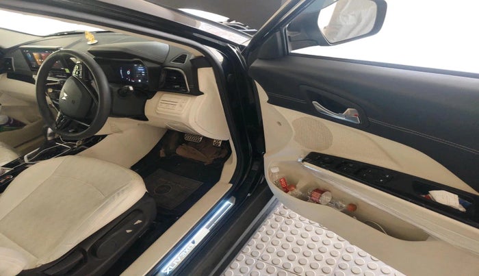 2024 Mahindra XUV 3XO AX7L 1.2 TGDi AT, Petrol, Automatic, 11,375 km, interior