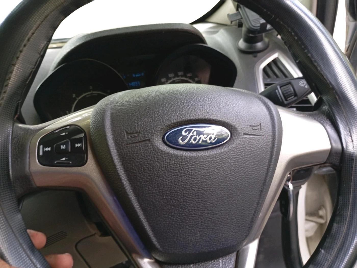 2013 Ford Ecosport TREND 1.5L DIESEL, Diesel, Manual, 1,14,833 km, interior