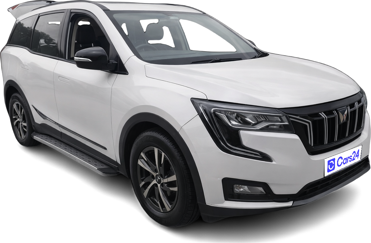 2022 Mahindra XUV700 - SUV - Petrol - Manual - ₹15.00 lakh