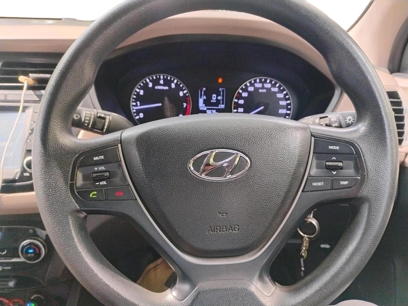 2017 Hyundai Elite i20 ASTA 1.2, Petrol, Manual, 93,273 km, interior