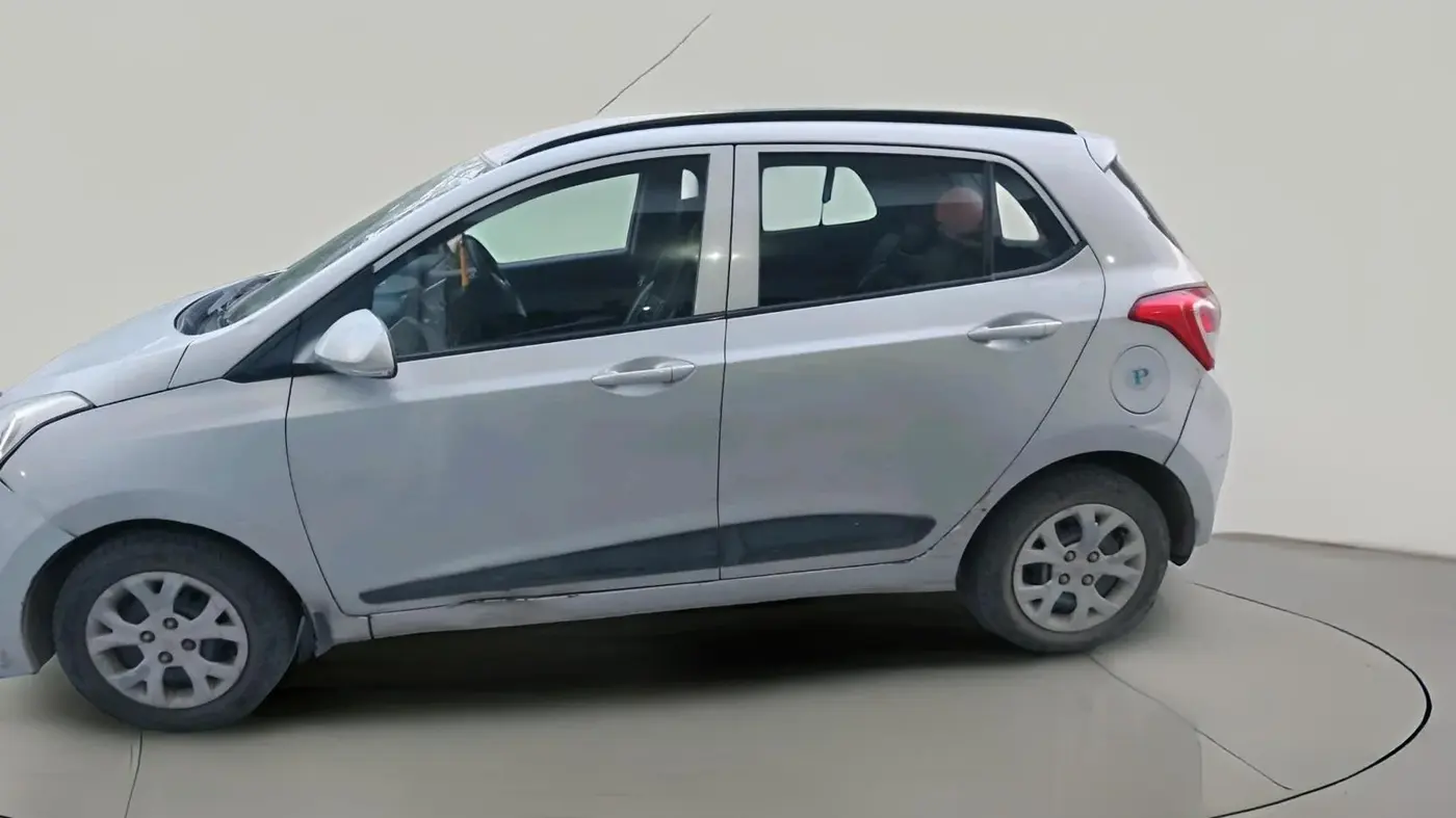 2016 Hyundai Grand i10 SPORTZ 1.2 KAPPA VTVT, Petrol, Manual, 1,11,333 km, exterior