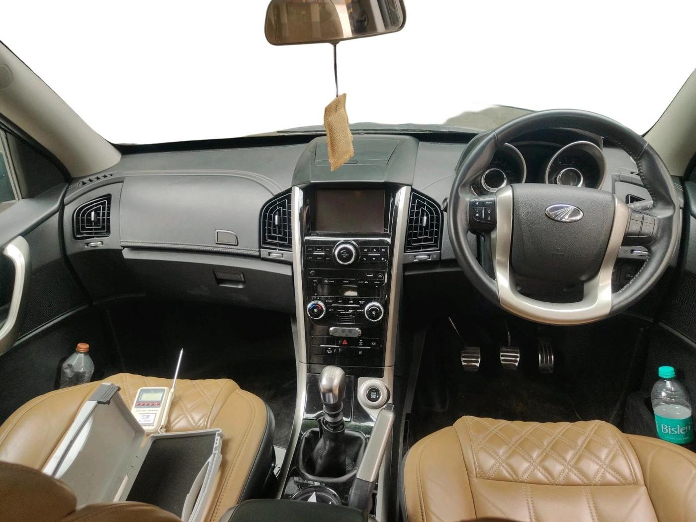 2019 Mahindra XUV500 W11, Diesel, Manual, 54,620 km, interior