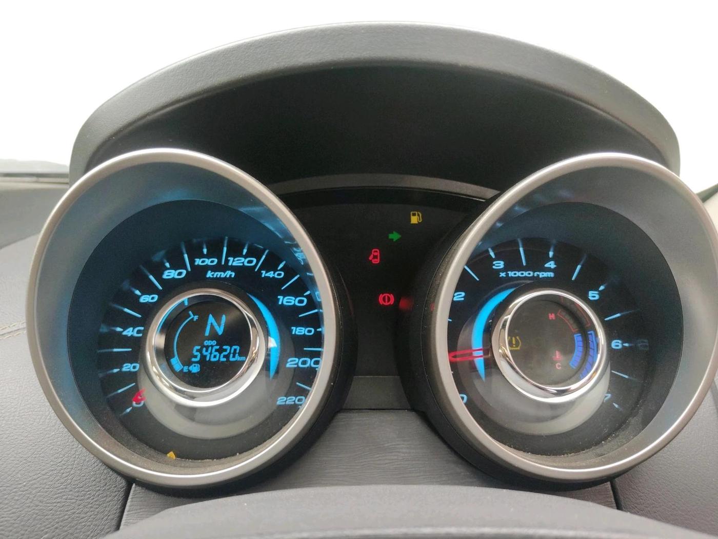 2019 Mahindra XUV500 W11, Diesel, Manual, 54,620 km, interior