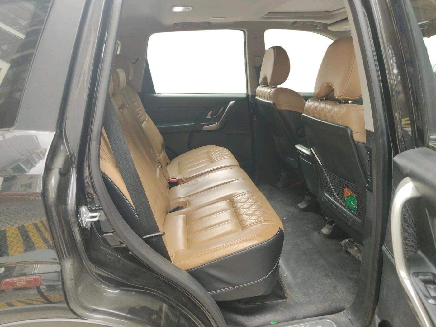2019 Mahindra XUV500 W11, Diesel, Manual, 54,620 km, interior