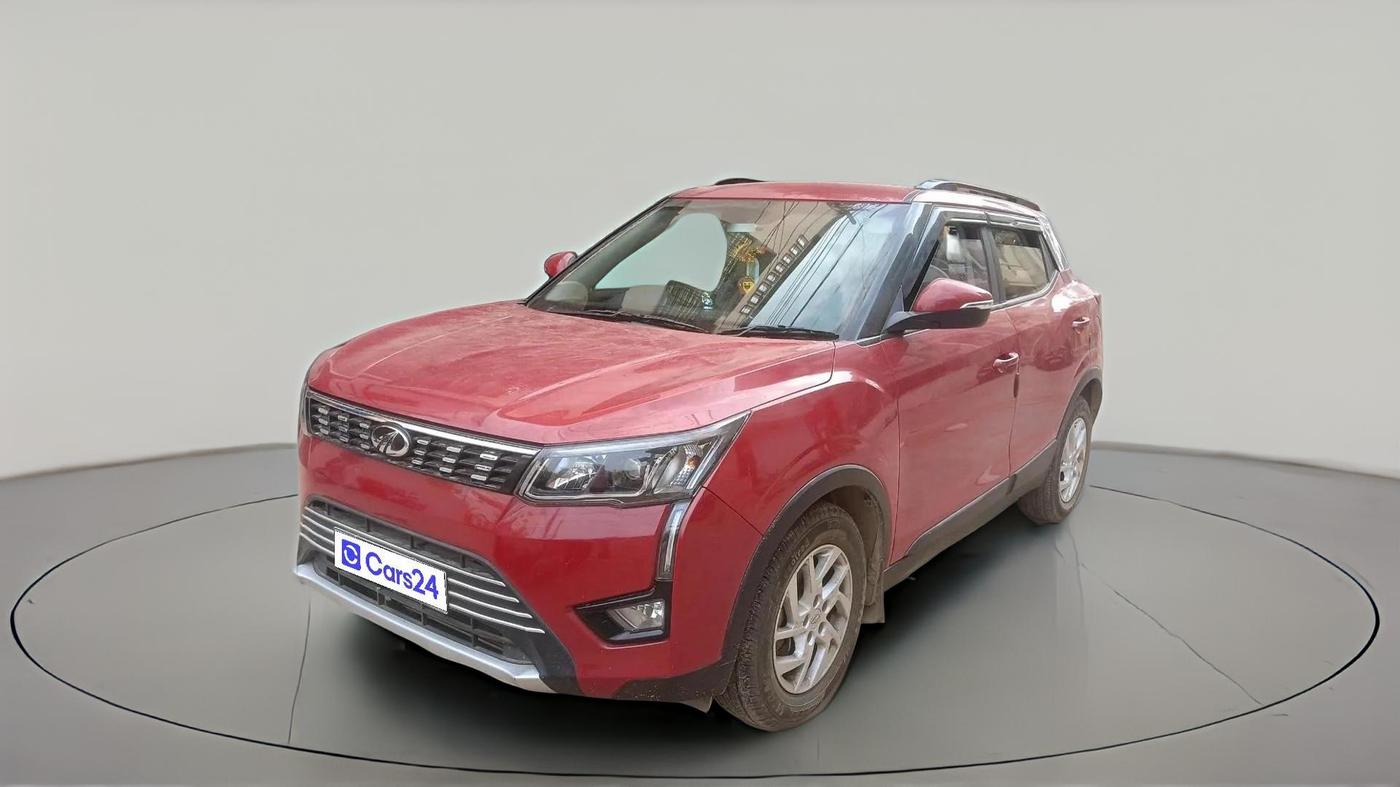 2022 Mahindra XUV300 W8 1.2 PETROL, Petrol, Manual, 55,261 km, exterior