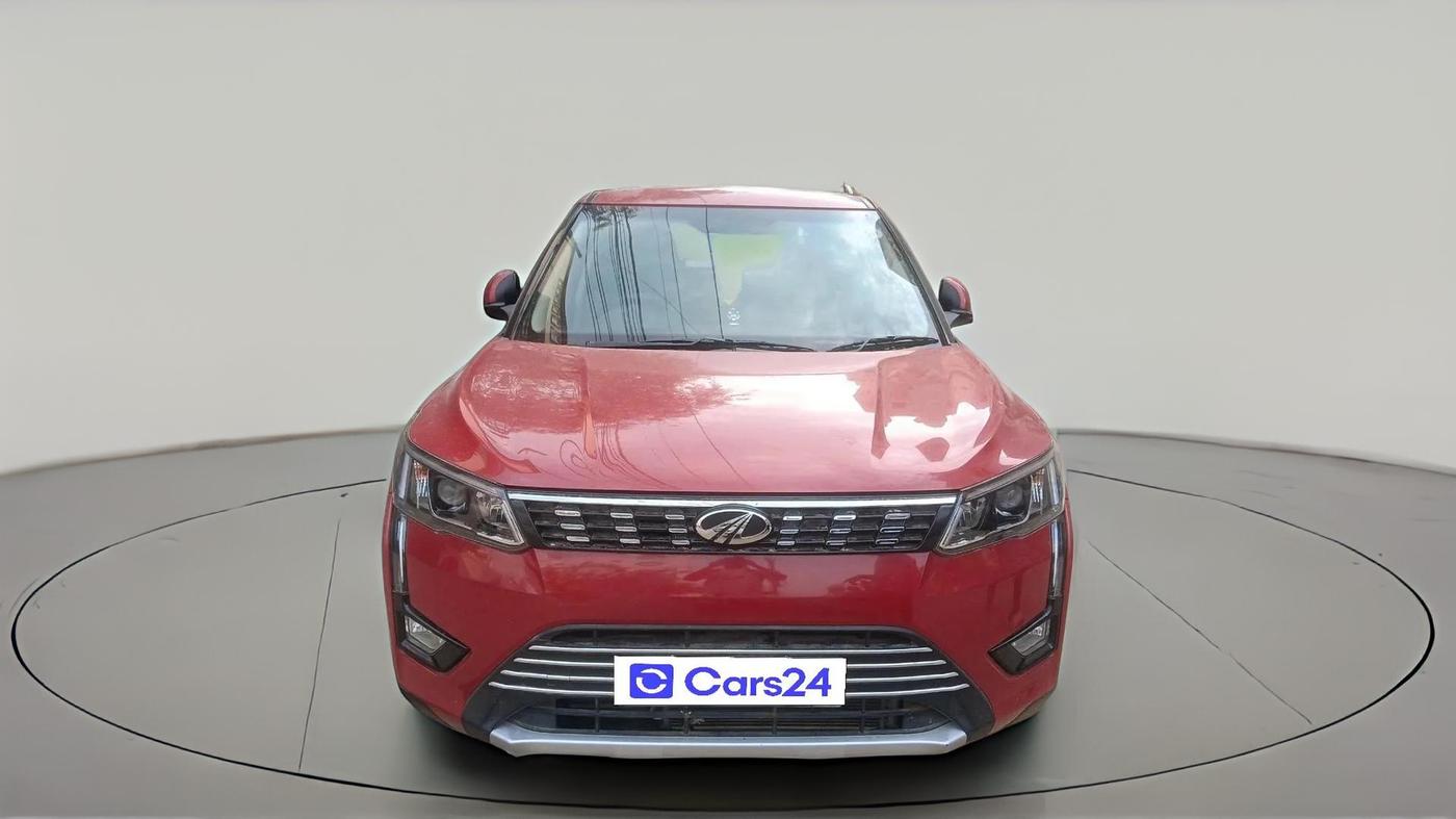 2022 Mahindra XUV300 W8 1.2 PETROL, Petrol, Manual, 55,261 km, exterior