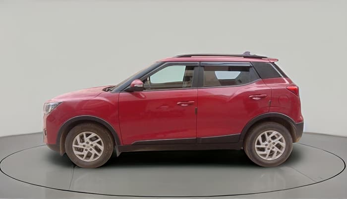 2022 Mahindra XUV300 W8 1.2 PETROL, Petrol, Manual, 55,261 km, exterior