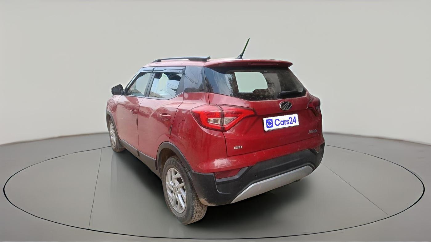 2022 Mahindra XUV300 W8 1.2 PETROL, Petrol, Manual, 55,261 km, exterior