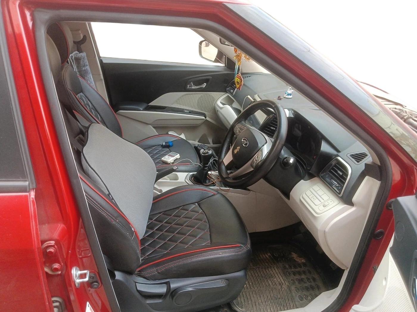 2022 Mahindra XUV300 W8 1.2 PETROL, Petrol, Manual, 55,261 km, interior