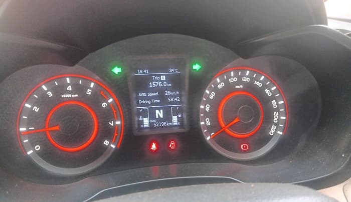 2022 Mahindra XUV300 W8 1.2 PETROL, Petrol, Manual, 55,261 km, interior