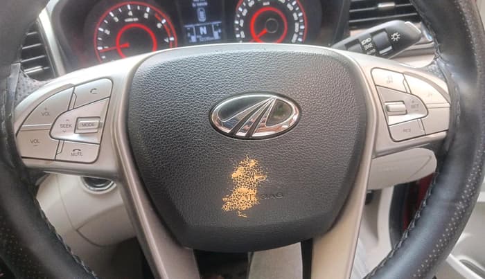 2022 Mahindra XUV300 W8 1.2 PETROL, Petrol, Manual, 55,261 km, interior