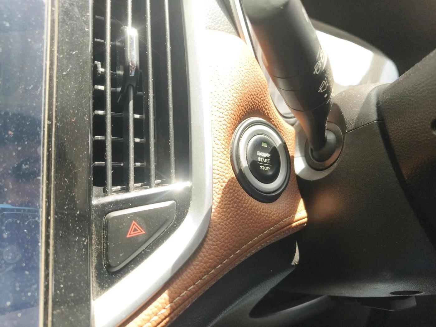 2021 MG HECTOR PLUS SELECT 2.0 DIESEL TURBO MT 7-STR, Diesel, Manual, 1,03,554 km, interior