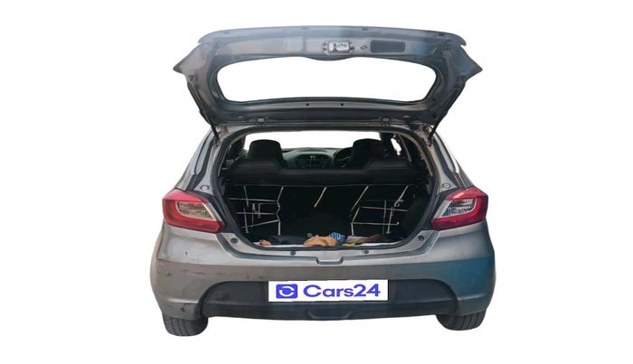 2018 Tata Tiago XT PETROL, Petrol, Manual, 2,18,307 km, exterior