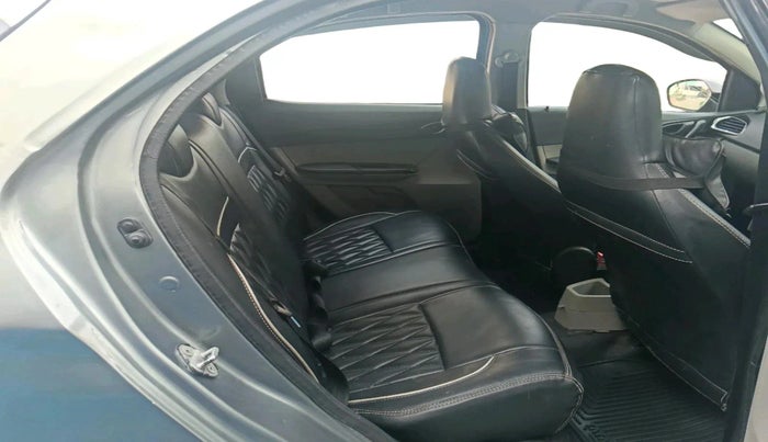 2018 Tata Tiago XT PETROL, Petrol, Manual, 2,18,307 km, interior