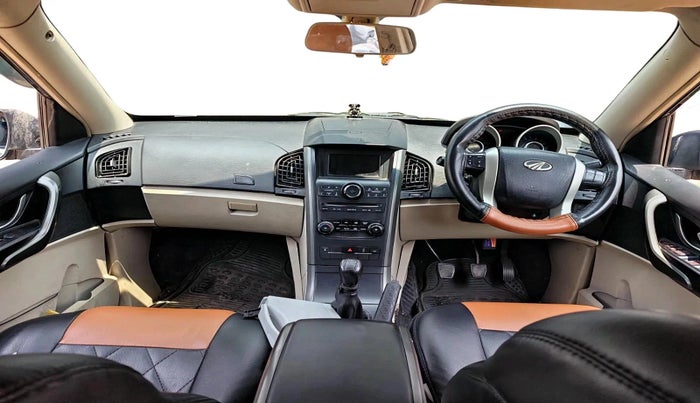 2016 Mahindra XUV500 W6, Diesel, Manual, 1,31,257 km, interior