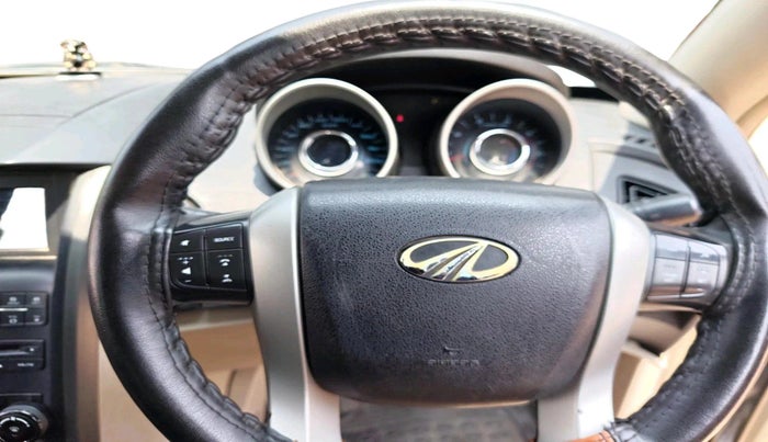 2016 Mahindra XUV500 W6, Diesel, Manual, 1,31,257 km, interior