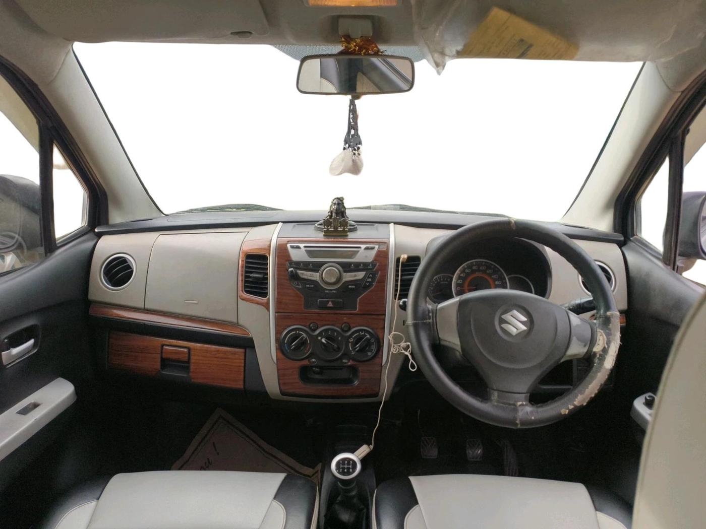 2015 Maruti Wagon R 1.0 VXI, Petrol, Manual, 1,65,743 km, interior