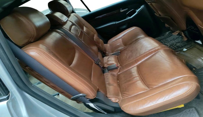 2007 Toyota Land Cruiser Prado VX, Petrol, Automatic, 1,63,465 km, interior