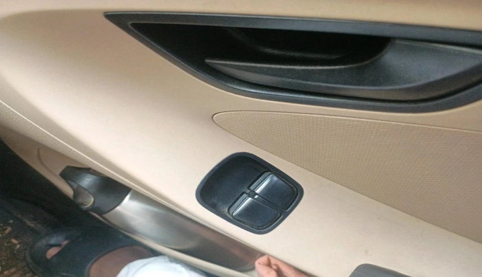 2012 Hyundai Eon MAGNA + LPG, Petrol, Manual, 94,154 km, interior