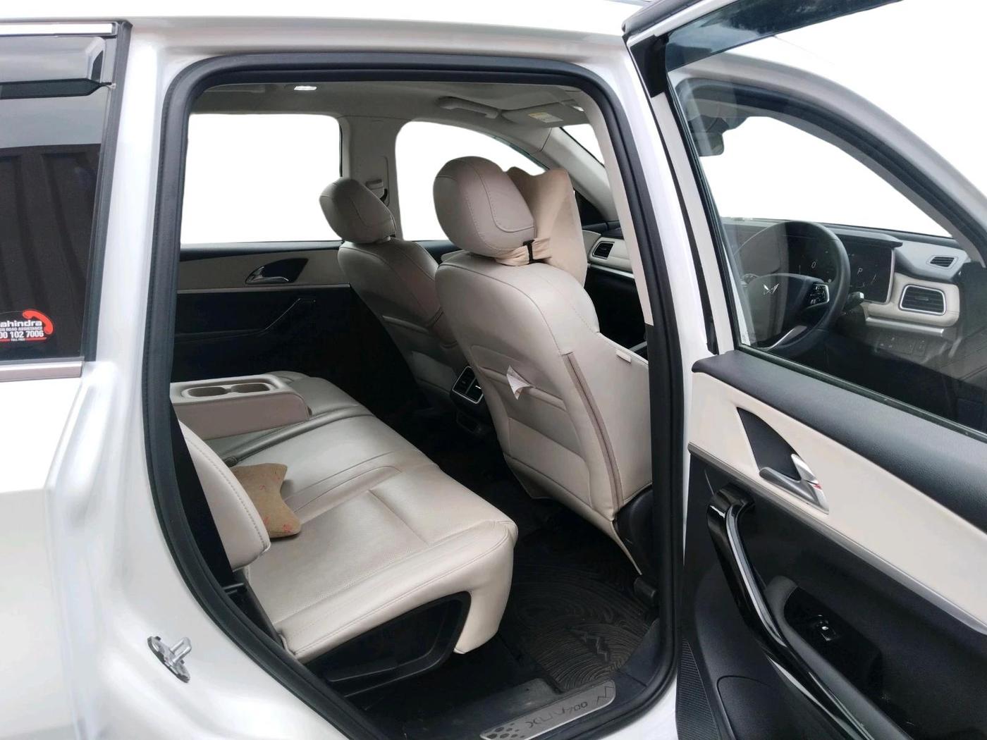 2023 Mahindra XUV700 AX 7 D AT 7 STR, Diesel, Automatic, 21,530 km, interior