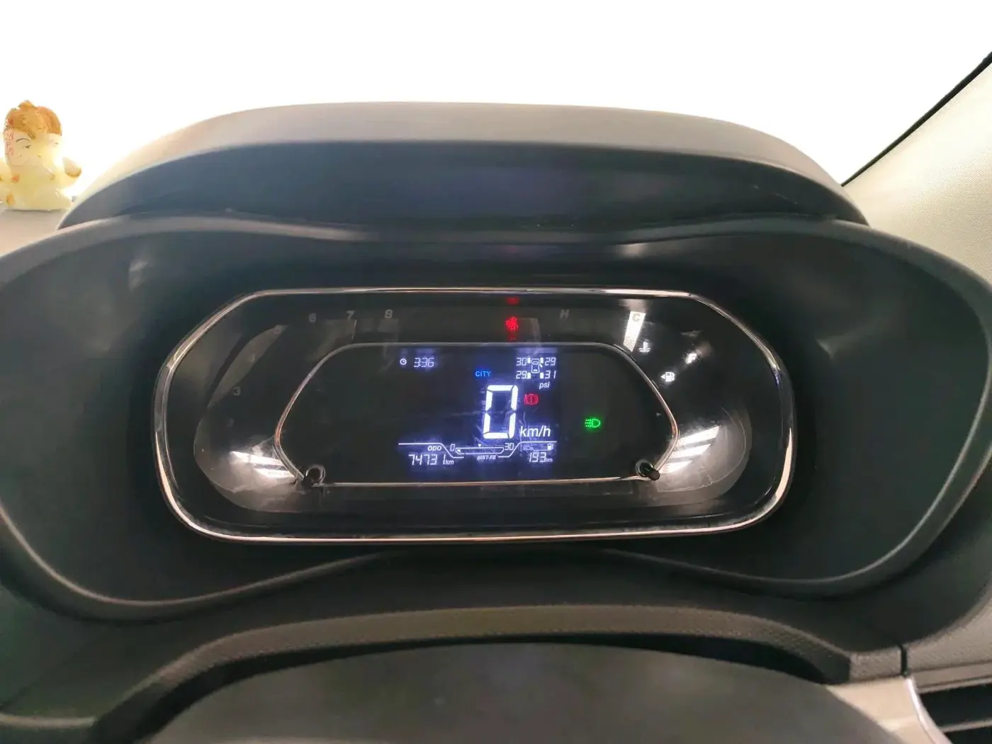 2023 Tata NEXON XZ PLUS DIESEL SUNROOF, Diesel, Manual, 74,731 km, interior