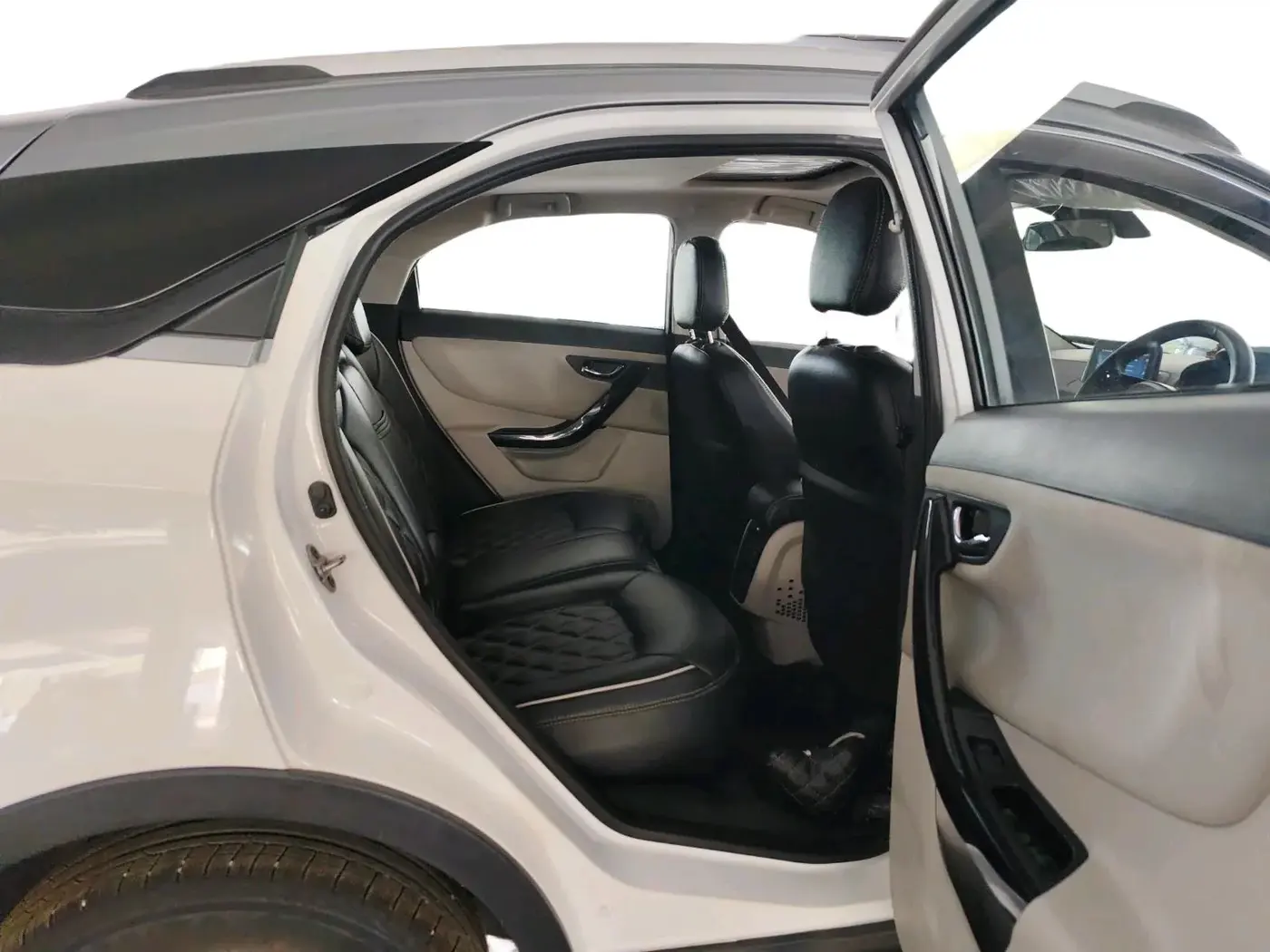 2023 Tata NEXON XZ PLUS DIESEL SUNROOF, Diesel, Manual, 74,731 km, interior
