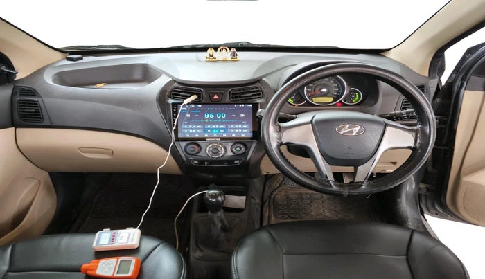 2016 Hyundai Eon SPORTZ, Petrol, Manual, 55,076 km, interior