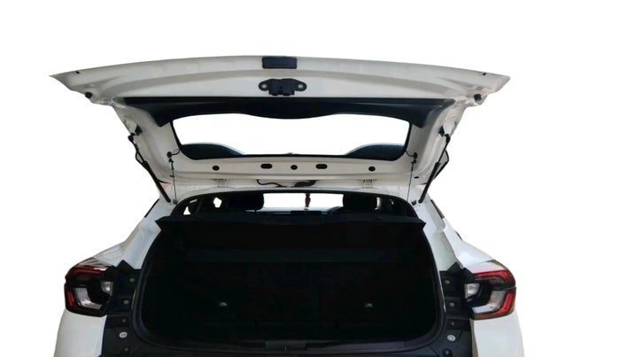 2022 Renault Kiger RXZ MT, Petrol, Manual, 38,669 km, exterior