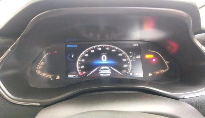 2022 Renault Kiger RXZ MT, Petrol, Manual, 38,669 km, interior