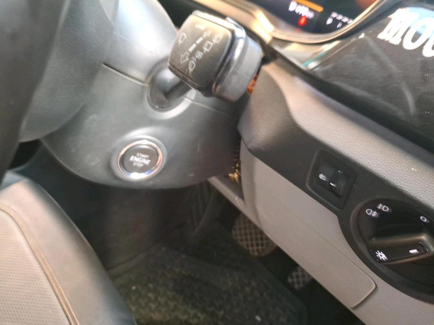 2023 Skoda KUSHAQ STYLE 1.0L TSI AT (6 AIRBAGS), Petrol, Automatic, 58,555 km, interior